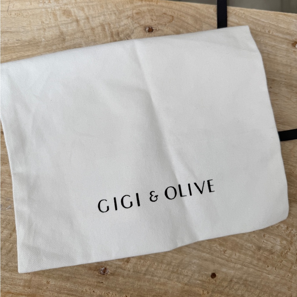 Gigi & Olive White Feather Trim Bridal Veil Soft Tulle Bachelorette Wedding Veil - Picture 13 of 13